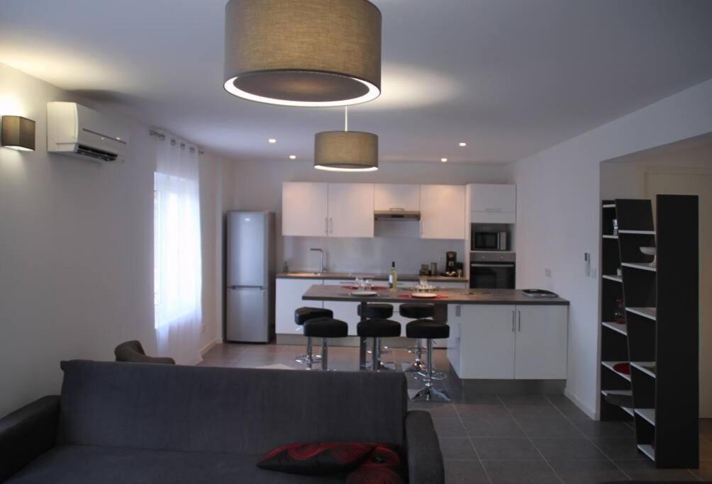 Appart Dans Maison 2 Km De La Plage Villeneuve-Loubet Exterior foto