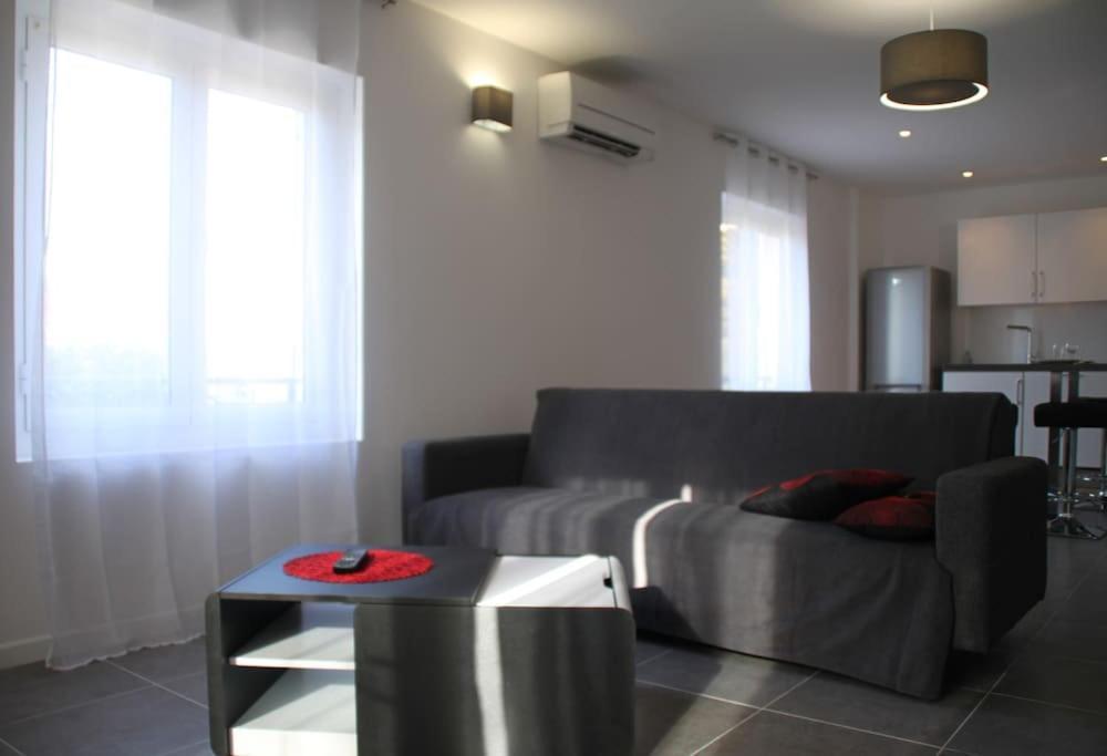 Appart Dans Maison 2 Km De La Plage Villeneuve-Loubet Exterior foto
